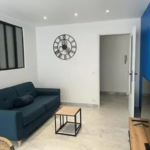 Appartement Emplacement De Premier Ordre En Bas Des Plages Et Des Commerces, Juan-les-Pins